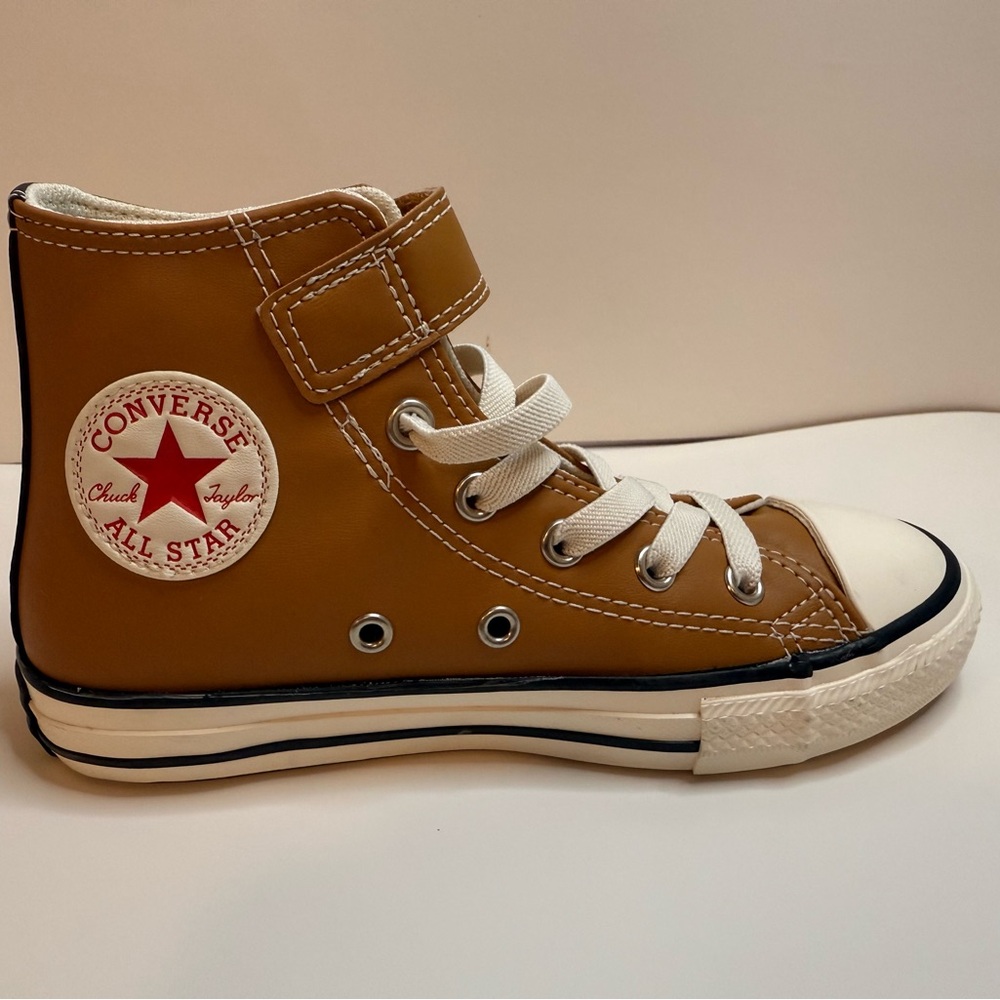 Converse chuck Taylor, youth size 13. New, never worn.